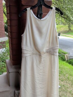 Valentino Cream Sleeveless Dress with Subtle Waist Detail